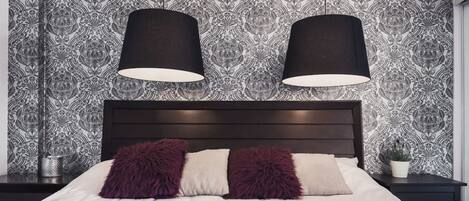 Desk, iron/ironing board, travel crib, WiFi