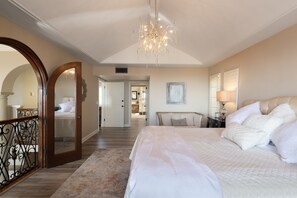 4 chambres, fer et planche à repasser, Wi-Fi, draps fournis