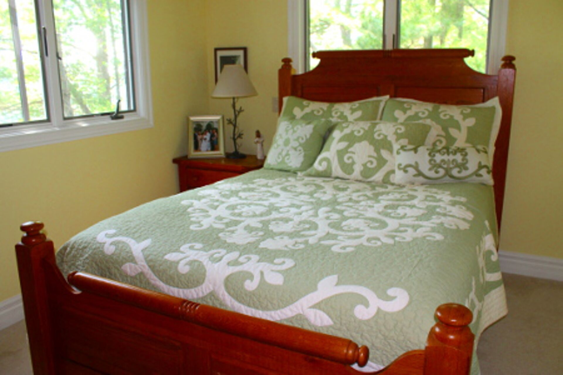 Million Dollar Home with a large fireplace, hot tub and sauna! 