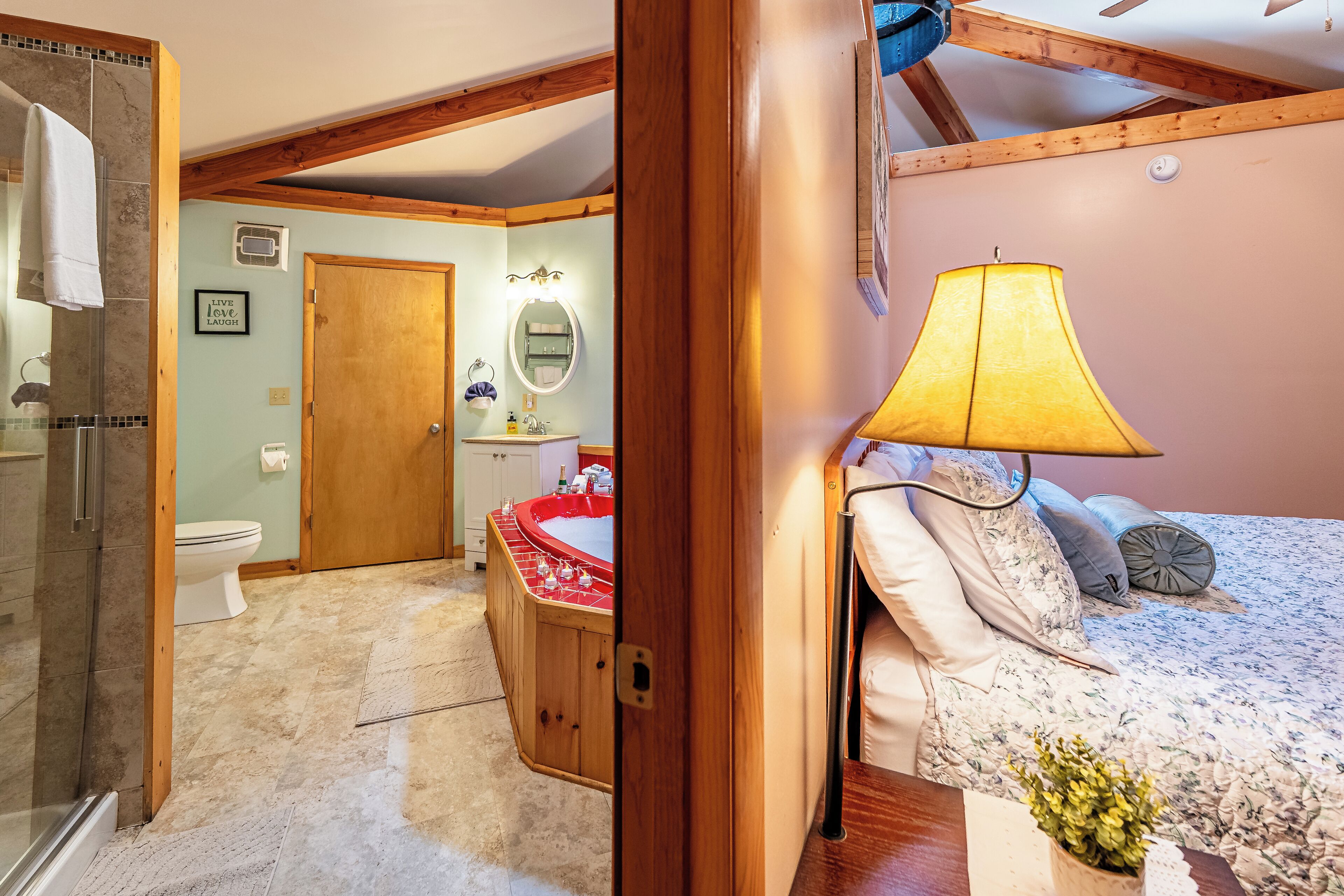 1 多间卧室、熨斗/熨衣板、上网接入、床单