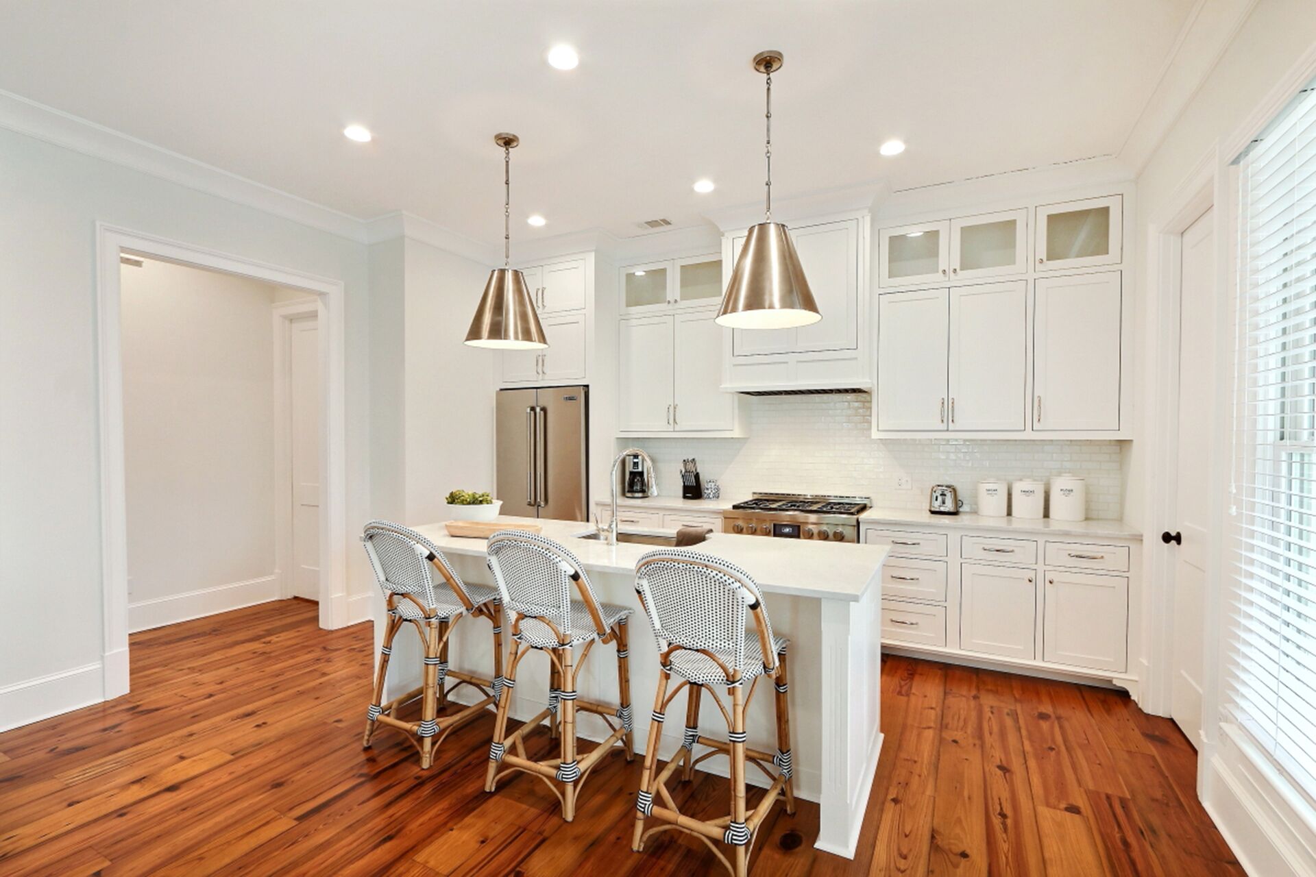 雪櫃、微波爐、焗爐、爐具