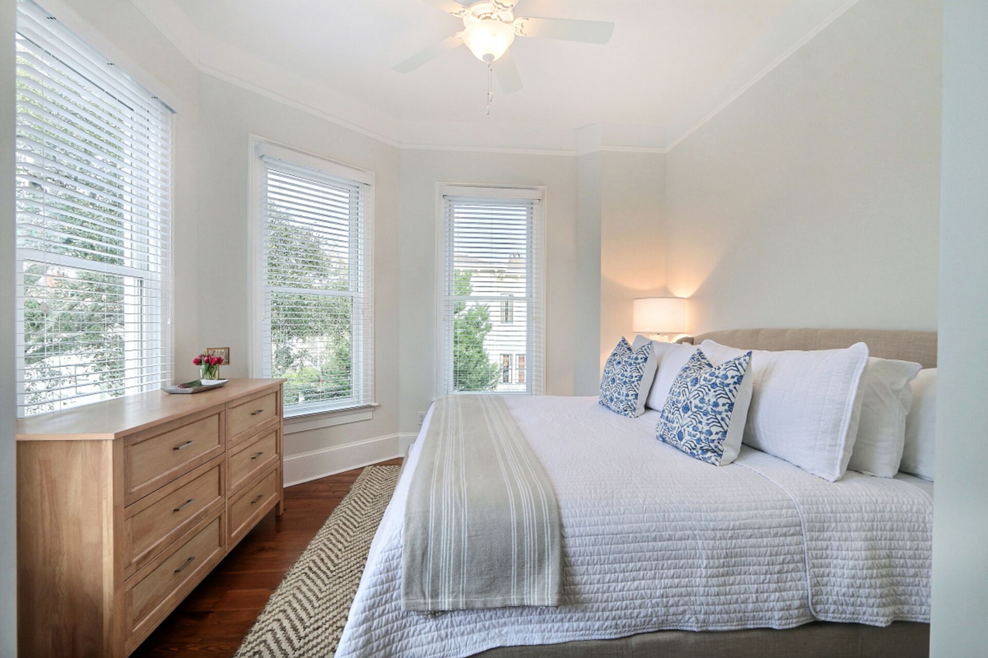 3 habitaciones, tabla de planchar con plancha y wifi gratis 