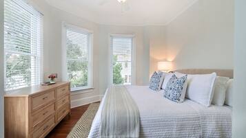 3 habitaciones, tabla de planchar con plancha y wifi gratis