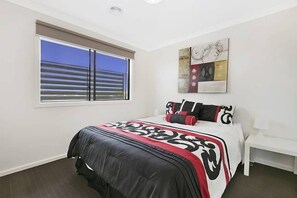 4 Schlafzimmer, Bügeleisen/Bügelbrett, kostenloses WLAN, Bettwäsche