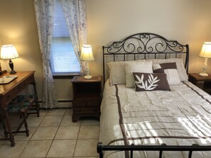 3 habitaciones, escritorio, tabla de planchar con plancha y wifi gratis 