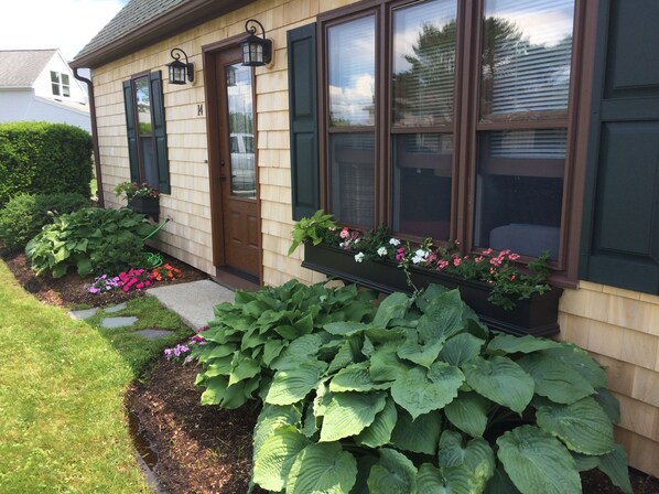 Exterior detail - Crystal Clean Classic Cape! Discover Narragansett Summer Charm and Beaches!! (Narragansett)