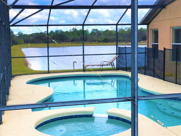 屋外プール、温水プール