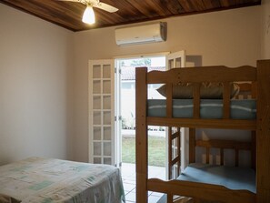 5 quartos, Wi-Fi de cortesia, acesso para cadeiras de rodas