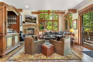 TV, fireplace - Arrowhead F1 - Walk to Slopes & Dining - Pool/Hot Tub, Private Deck w/ Firepit (Edwards)