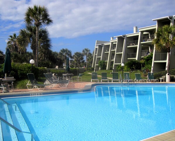 Pool - Direct Oceanfront Condo W/ Large Balcony (St. Augustine)