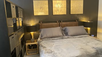 Iron/ironing board, free WiFi, bed sheets