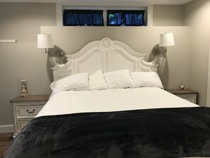 2 bedrooms, desk, iron/ironing board, travel cot