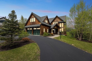 Exterior - Beautiful, New Mountain Home with Hot Tub and Breathtaking Mountain Views (Waterville Valley)