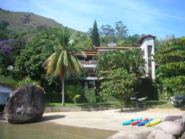 Am Strand, Liegestühle, Strandtücher