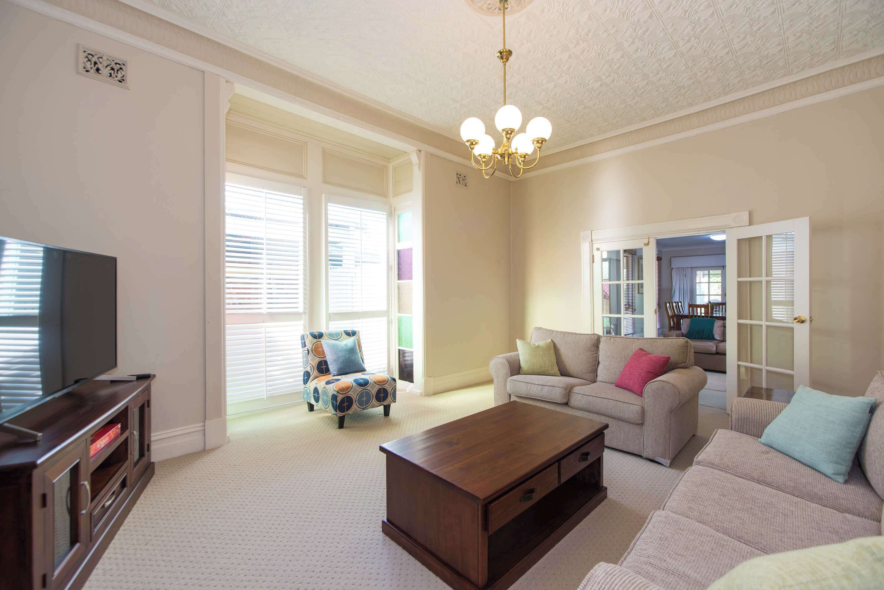 TV, DVD player, offices