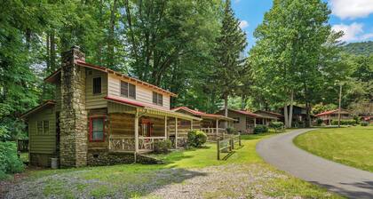 MOUNTAIN JOY COTTAGES #3 - OWL LODGE