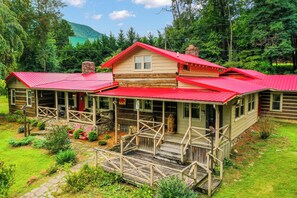 Exterior - MOUNTAIN JOY COTTAGES #3 - OWL LODGE (Maggie Valley)