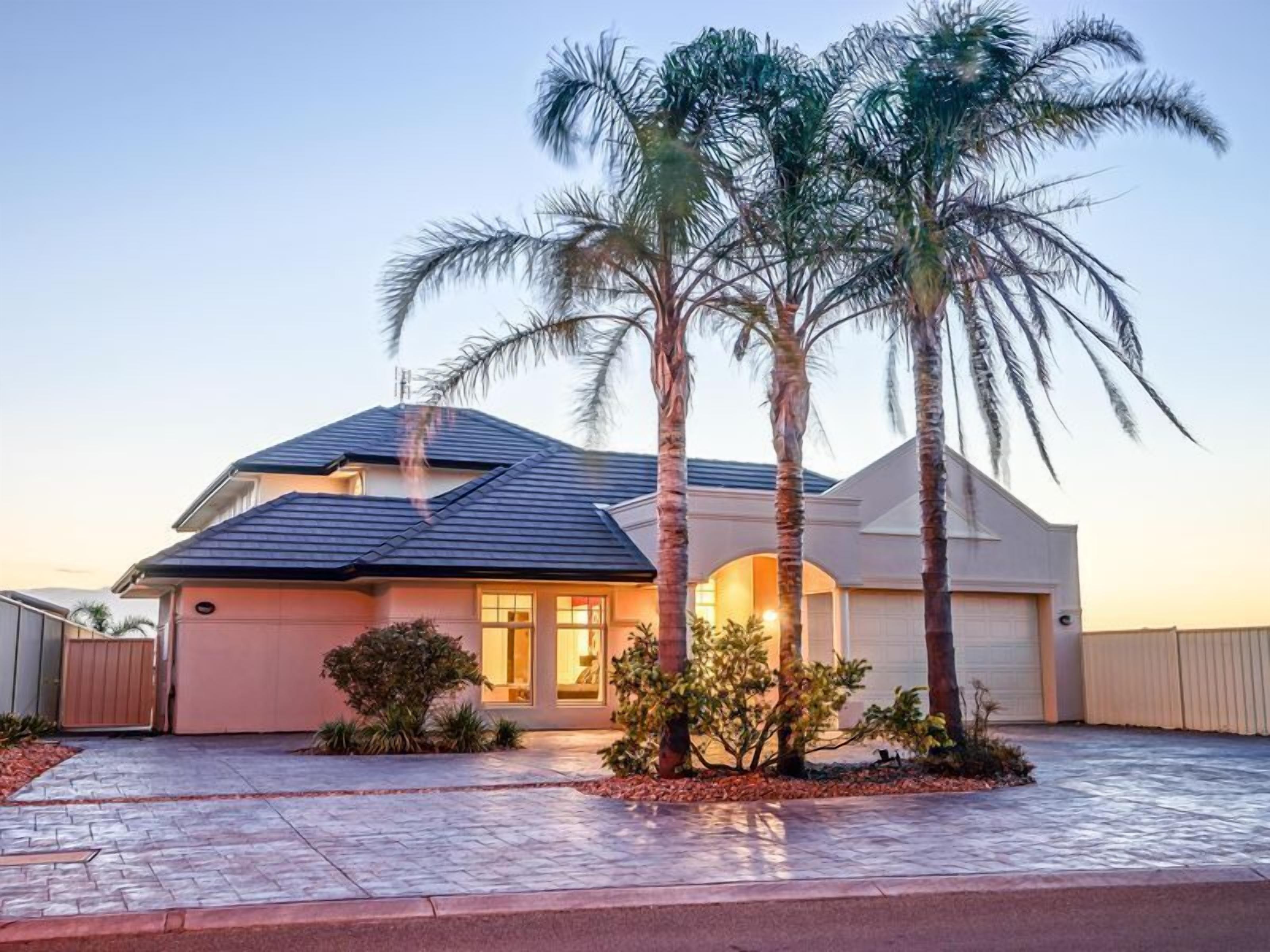 IDLE TIMES - Luxury on Copper Coast Marina — image 22