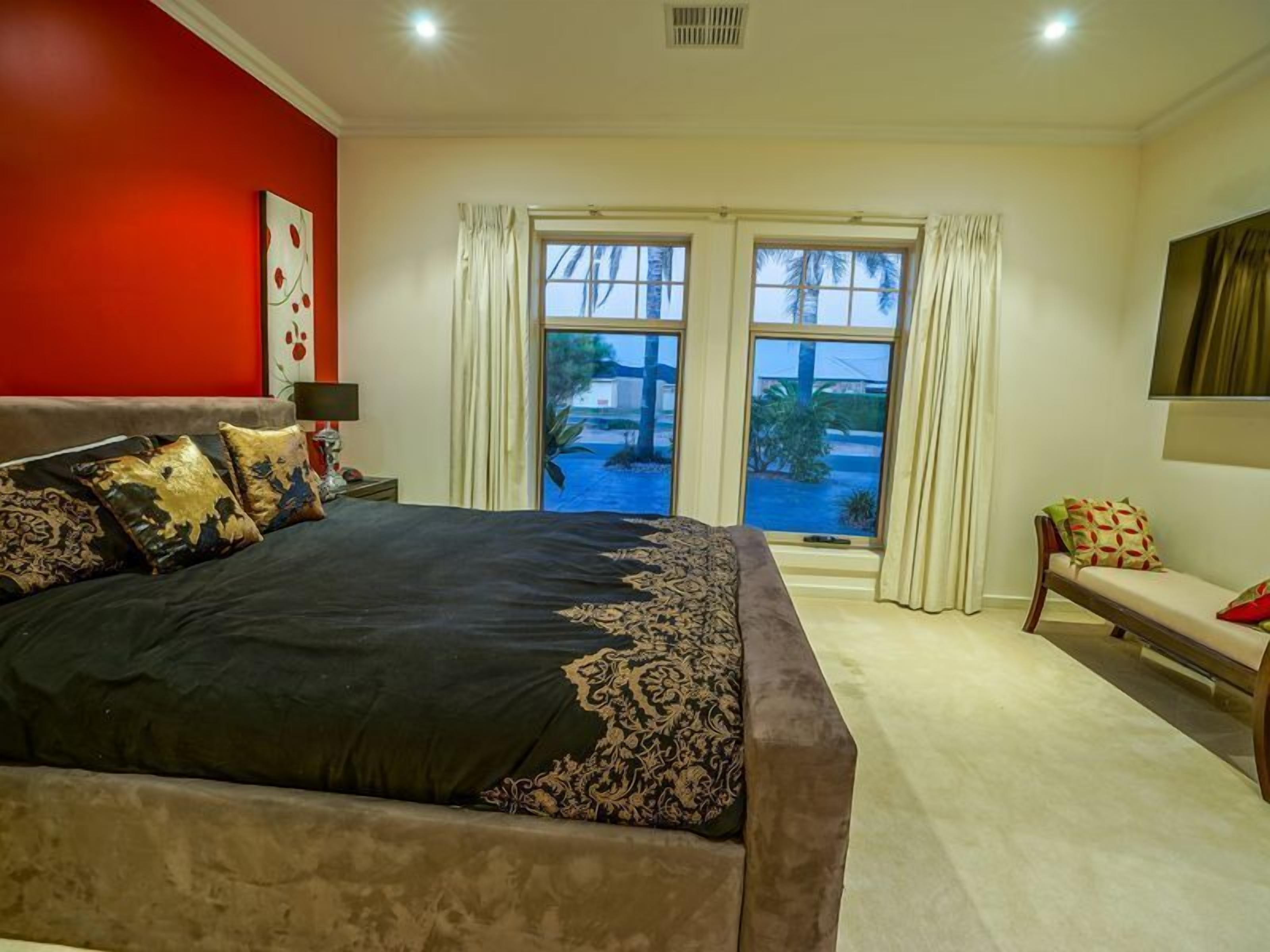 IDLE TIMES - Luxury on Copper Coast Marina — image 11