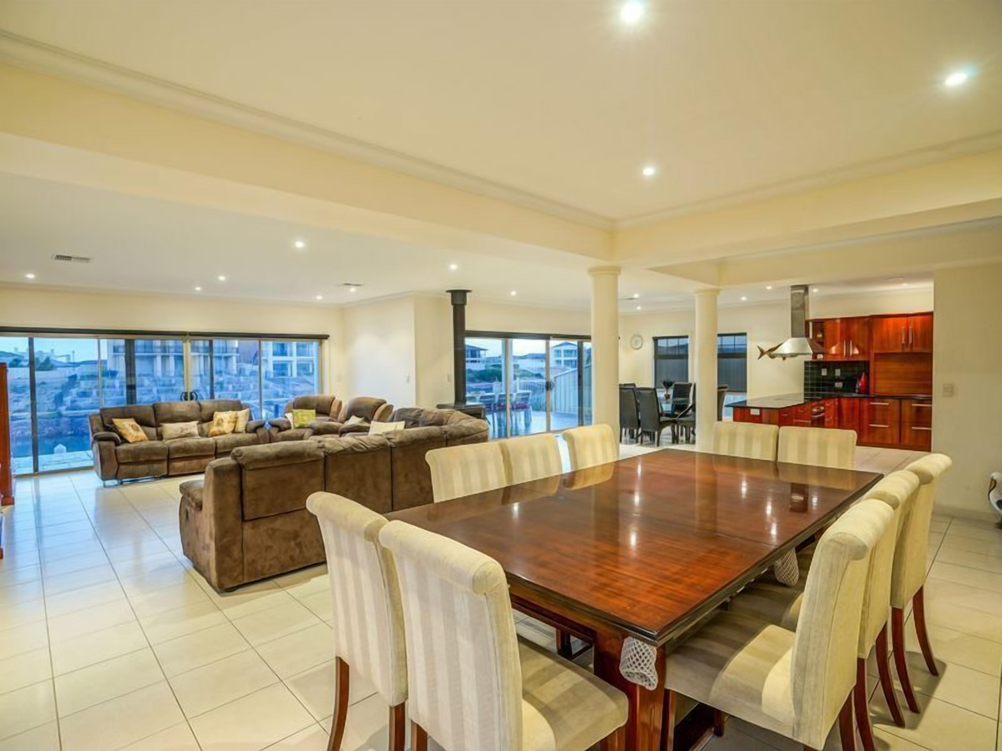 IDLE TIMES - Luxury on Copper Coast Marina — image 8