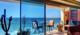 Valentine Beachfront Luxury Condo, Las Olas 1.