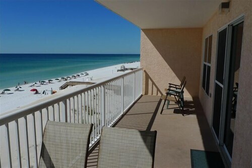 Nearly 180 degree beach view