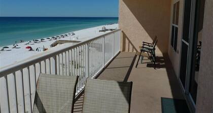 Nearly 180 degree beach view