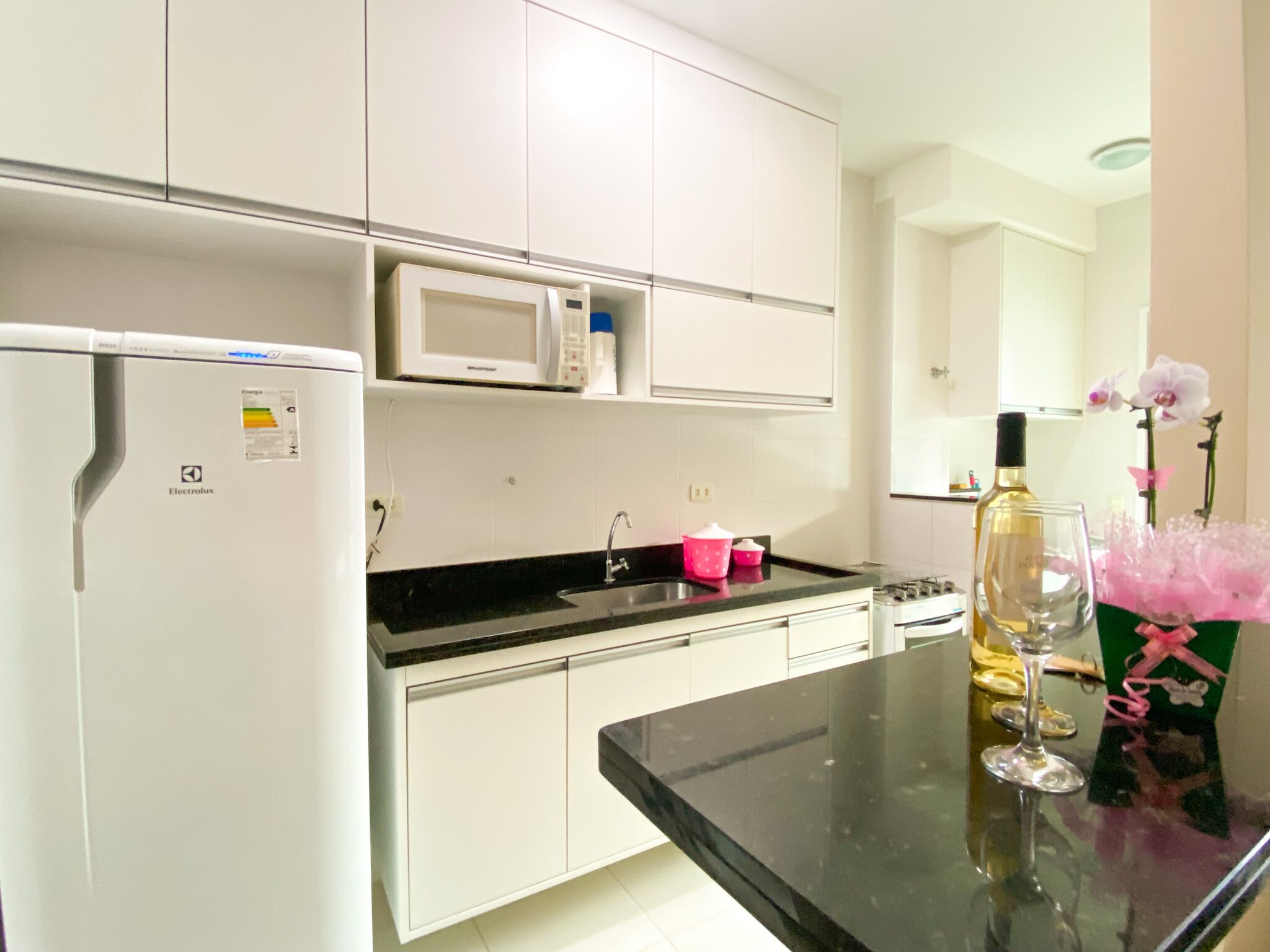 EXCELENTE APTO 44- NAS TONINHAS, AMBIENTES HIGIENIZADOS, TEMOS OUTRAS OPÇÕES.