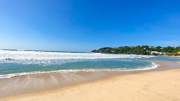 Na praia