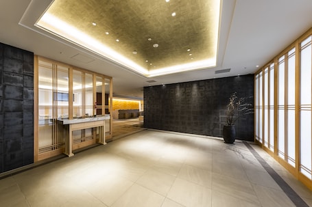 Lobby. JR WEST GROUP VIA INN Prime SHINSAIBASHI YOTSUBASHI