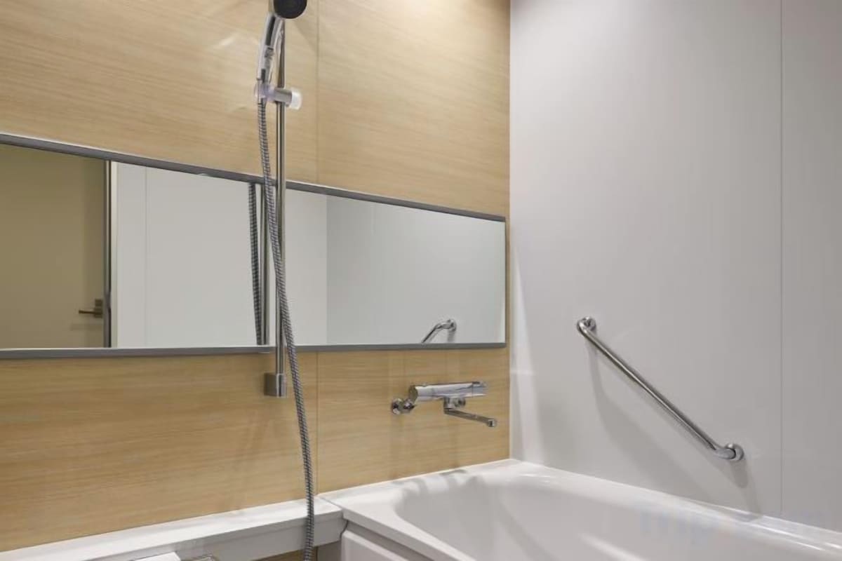 Bathroom | Free toiletries, hair dryer, slippers, bidet