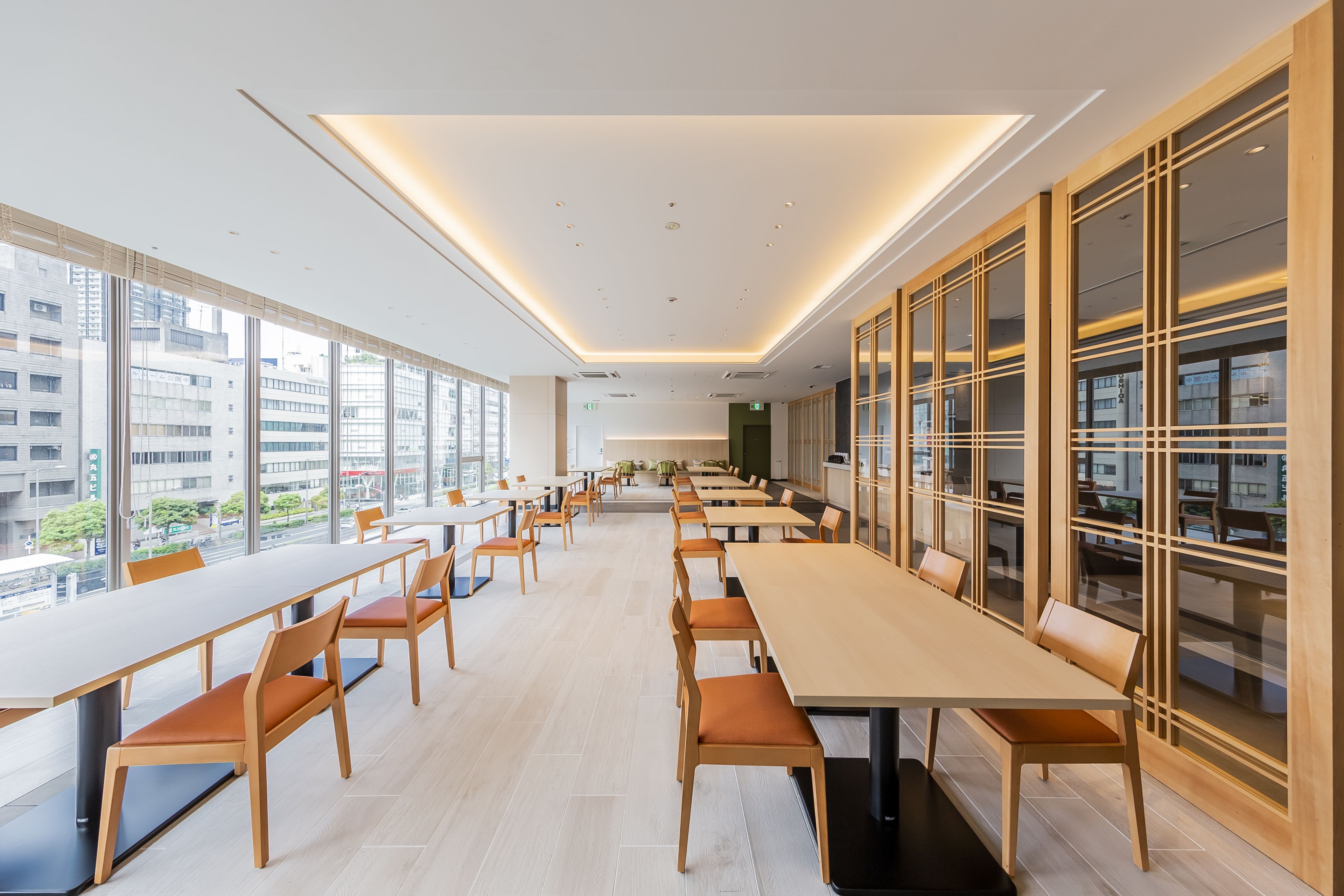 daily buffet breakfast (jpy 1760 per person)