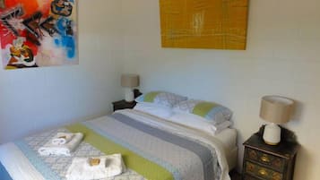 2 quartos, ferros/tábuas de passar roupa, Wi-Fi, roupa de cama