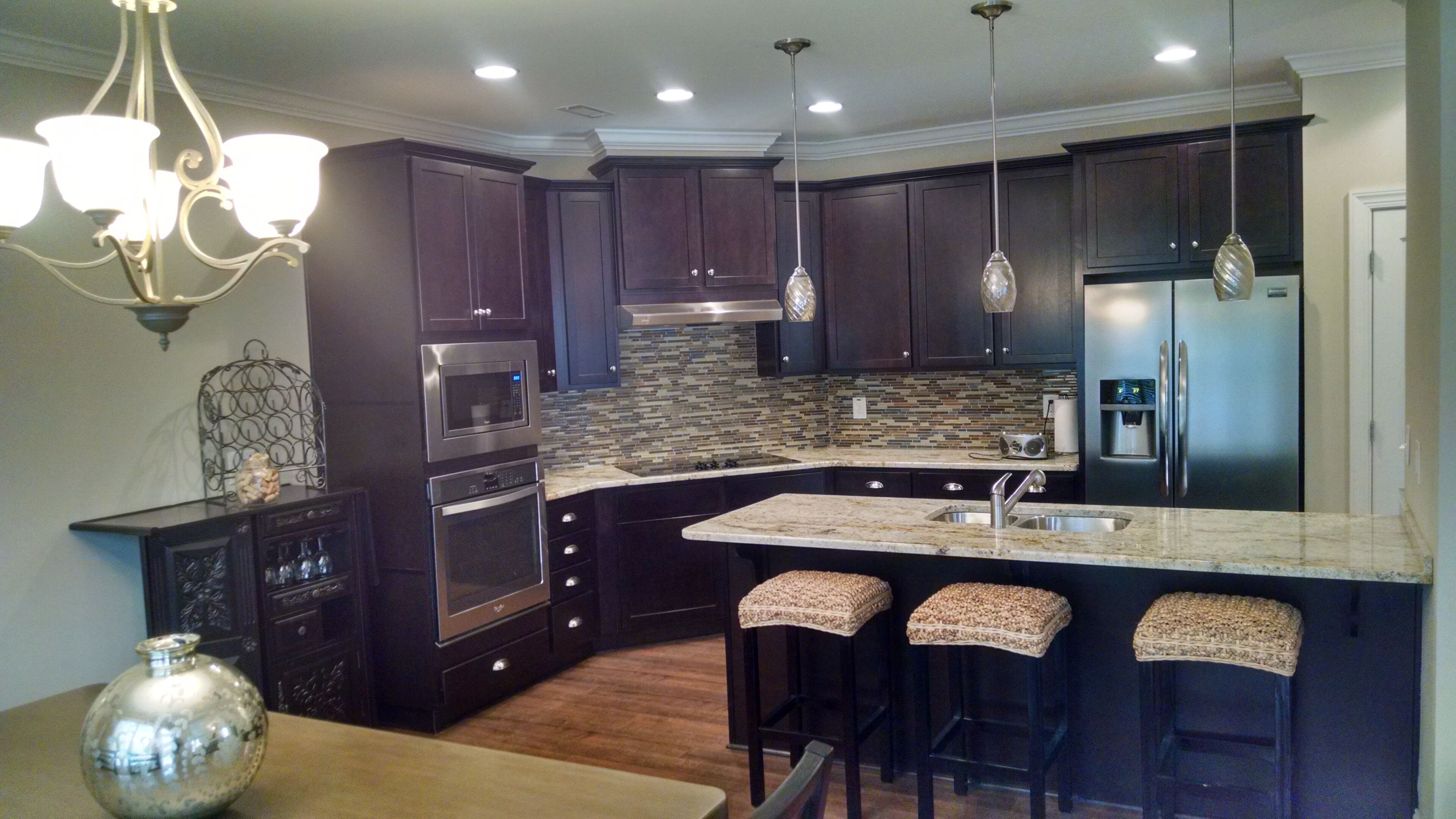 GORGEOUS 3 BEDROOM TOWNHOME LOCATED ON ESTATE LOT