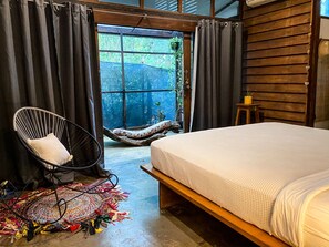 2 室のベッドルーム、セーフティボックス (室内)、アイロン / アイロン台、WiFi (無料)