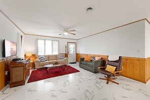 Smart TV, DVD player, video library, stereo