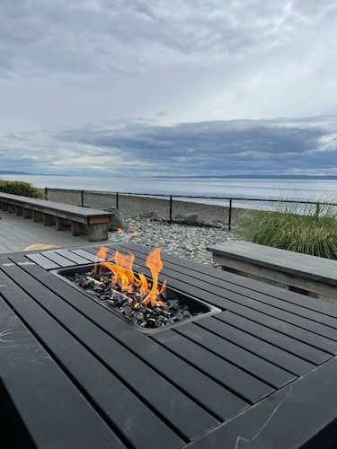 South Whidbey Island - No Bank Waterfront Beach house