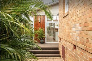 Exterior detail - Beach near Manly (Manly Vale)