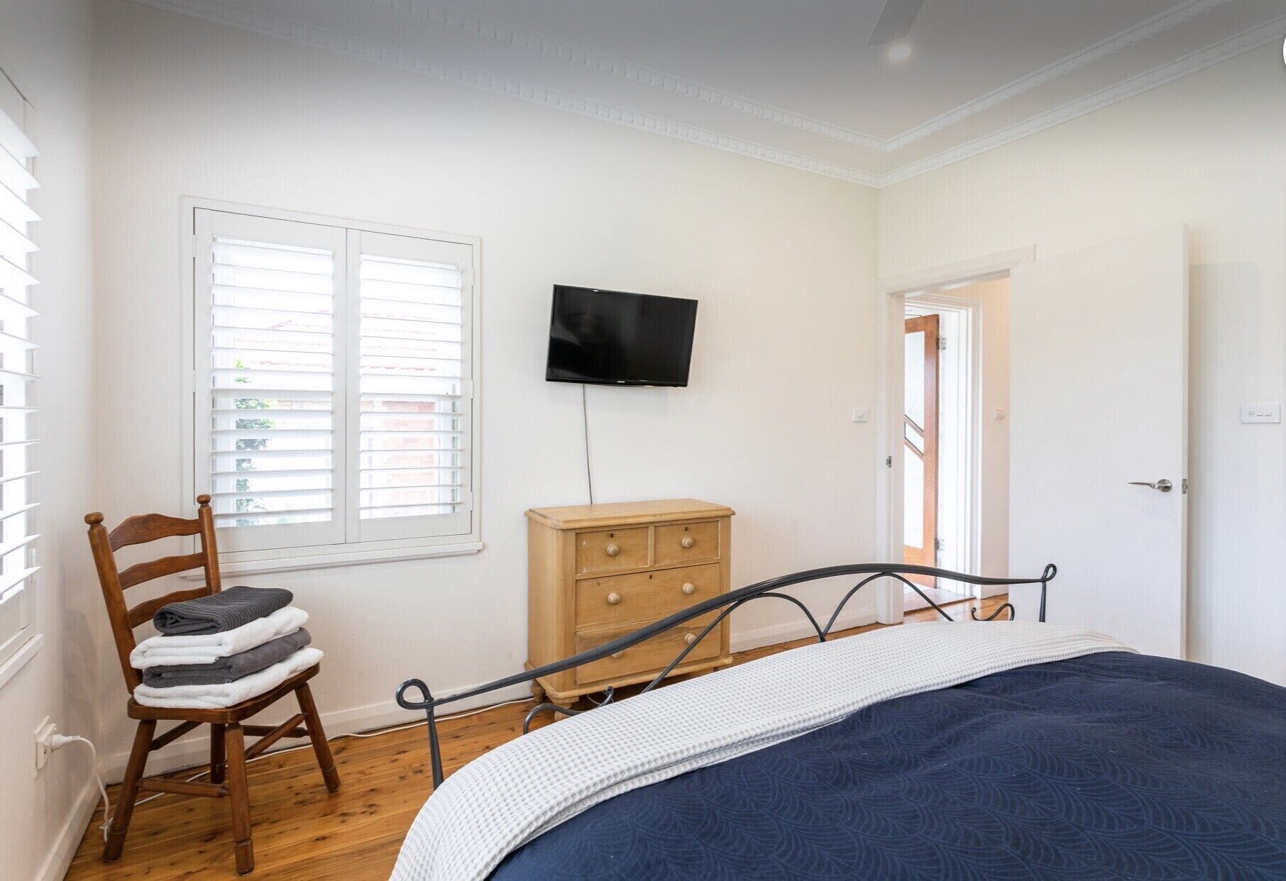 Beach near Manly — image 20