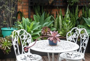 Outdoor dining - Beach near Manly (Manly Vale)