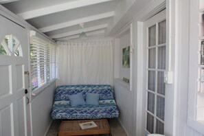 Interior - Vintage Santa Cruz Cottage, Steps From The Beach (Santa Cruz)