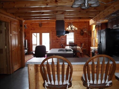 Log Cabin-Unique/Beautiful