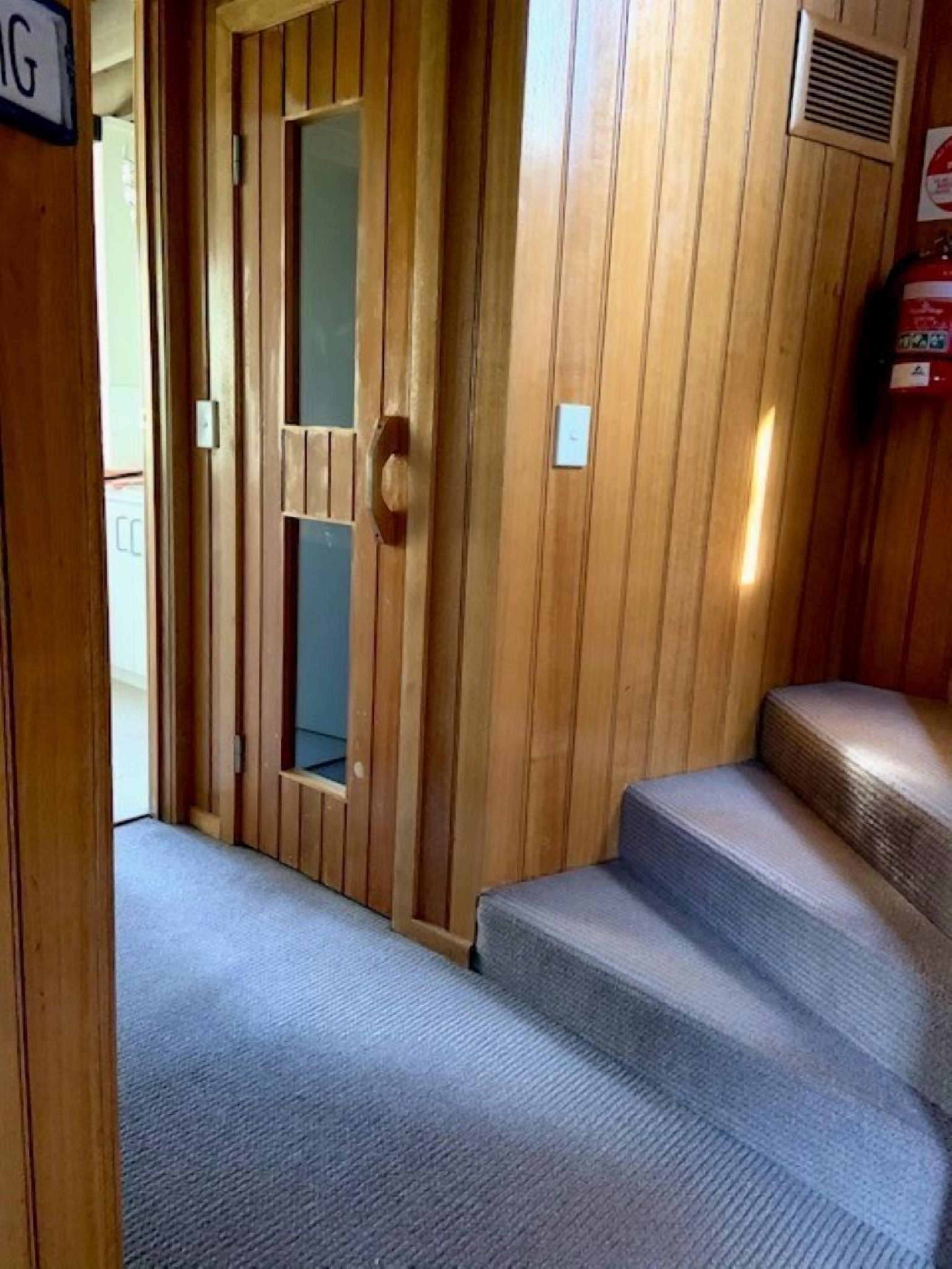 Thredbo Village Family CHALET - AMAZING VIEWS - central village — image 26