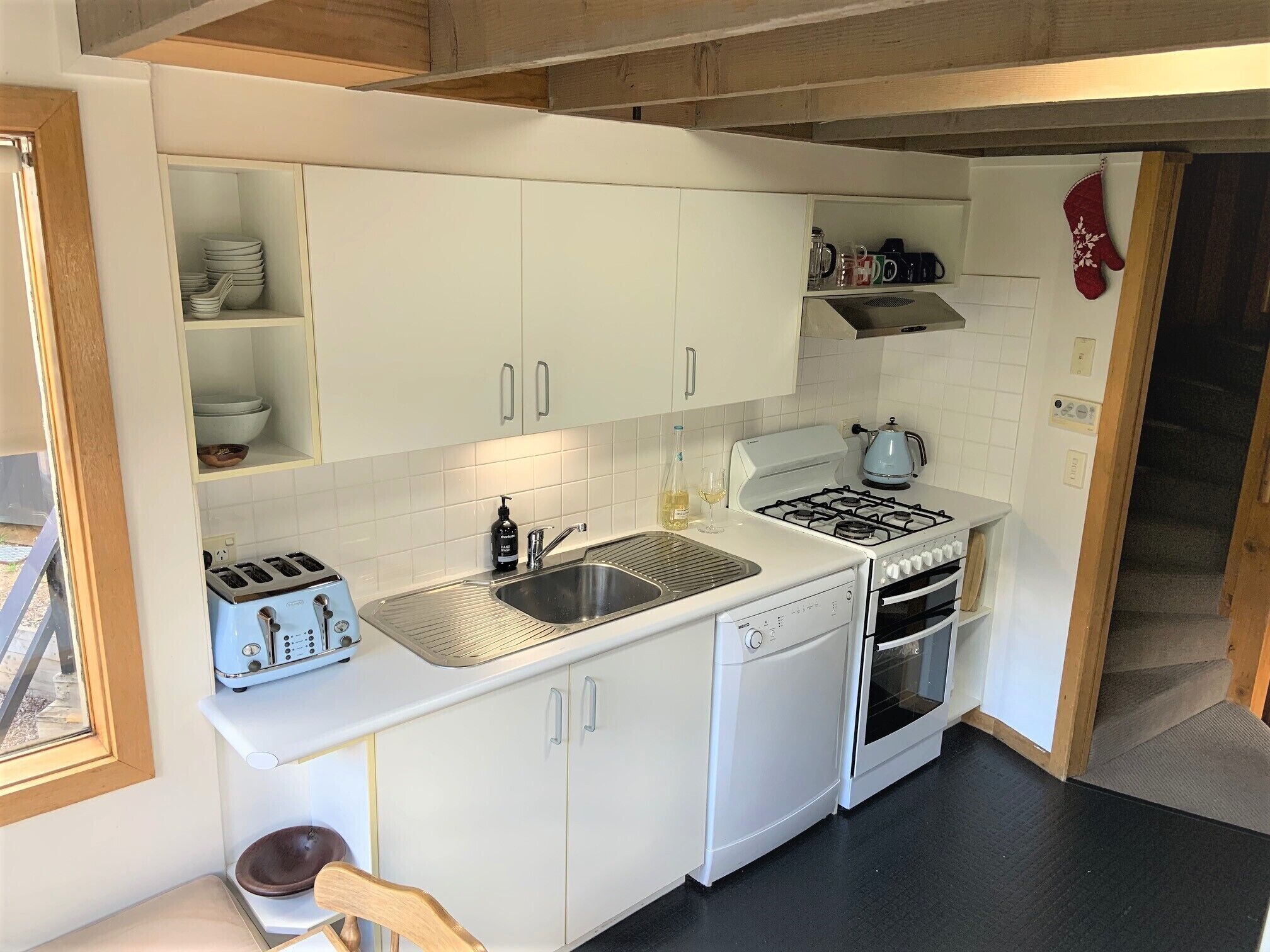 Thredbo Village Family CHALET - AMAZING VIEWS - central village — image 21