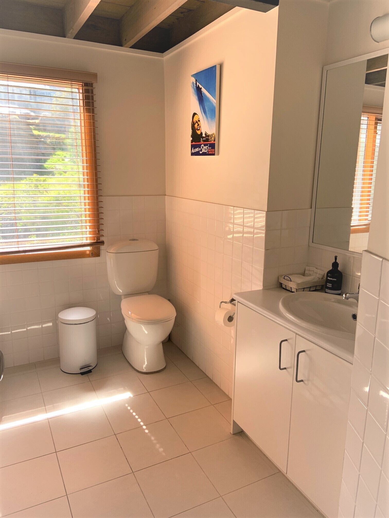 Thredbo Village Family CHALET - AMAZING VIEWS - central village — image 6