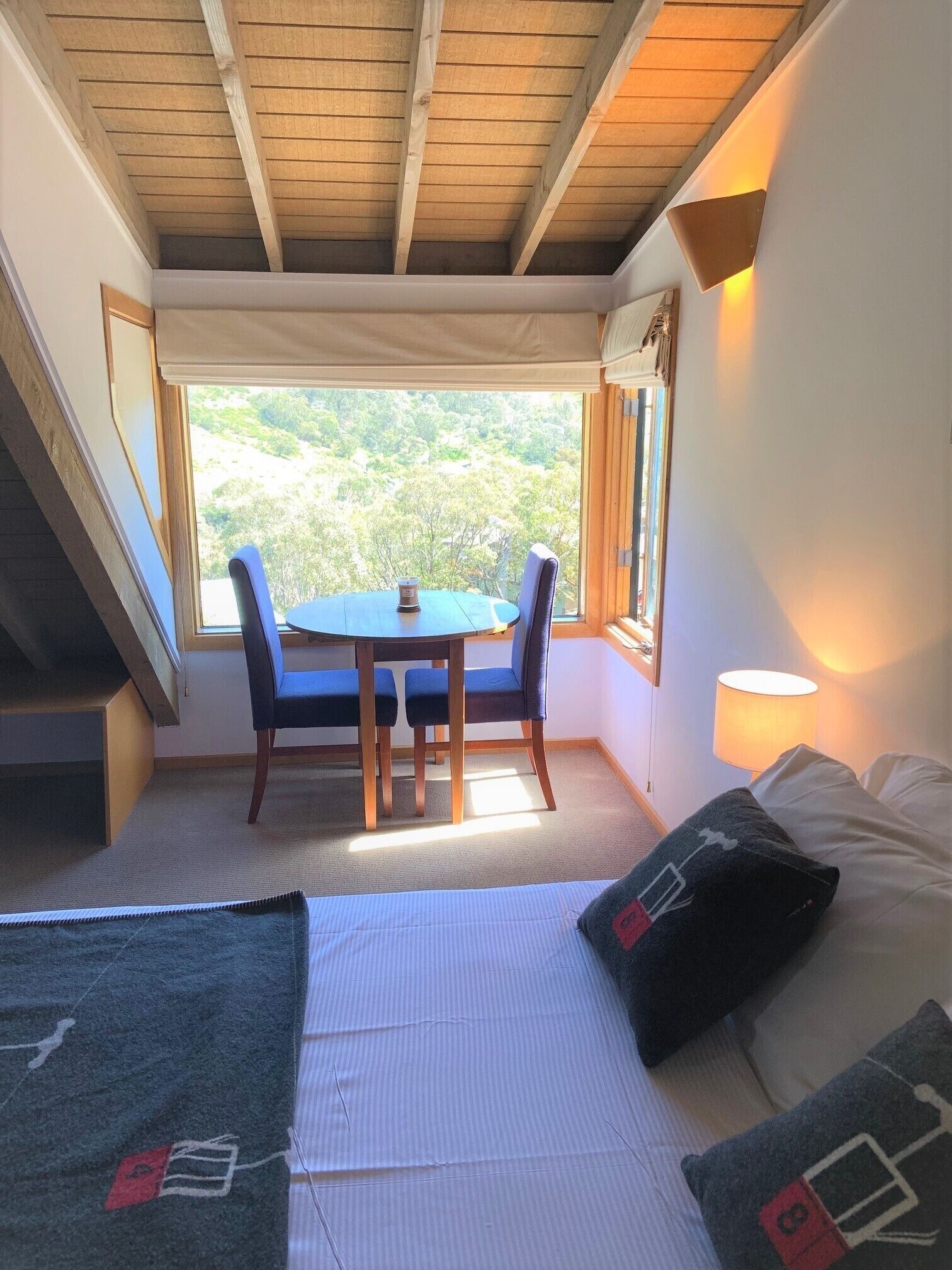Thredbo Village Family CHALET - AMAZING VIEWS - central village — image 17