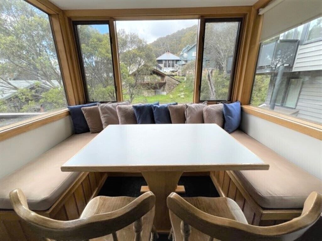 Thredbo Village Family CHALET - AMAZING VIEWS - central village — image 23