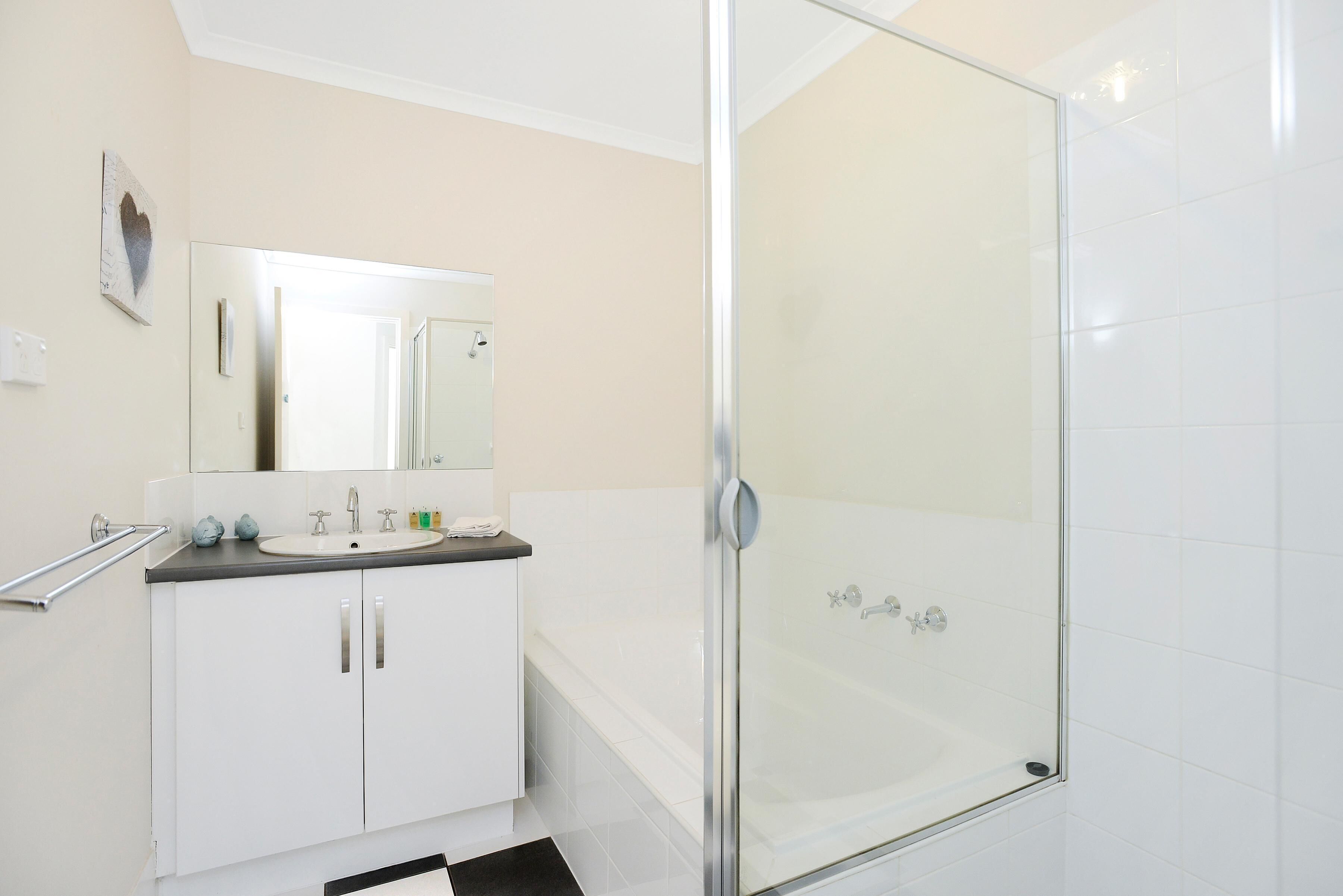 Bayside ~ Aldinga Beach - Large Family Beach House with Sea Views ~ C21 — image 18