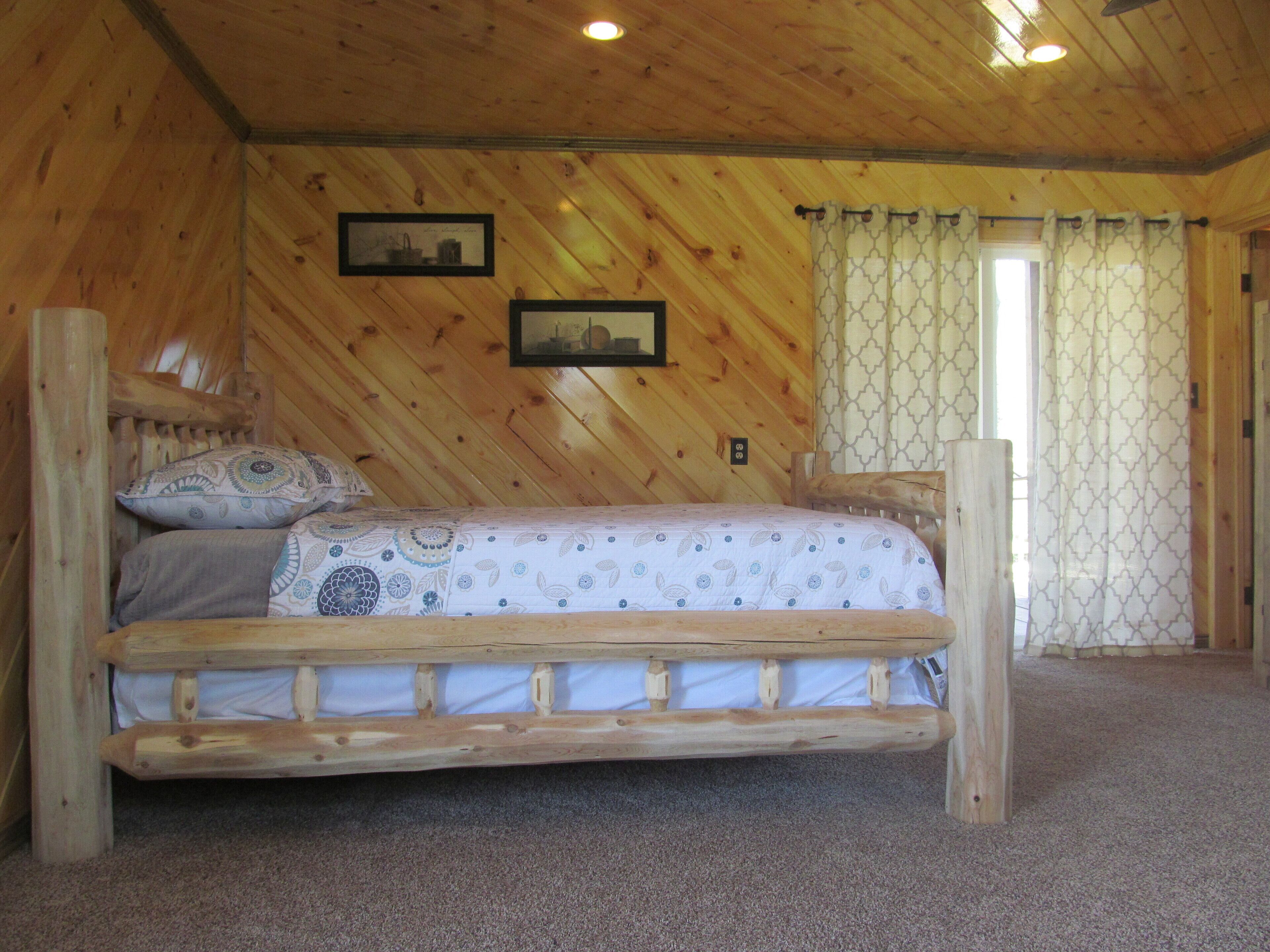 Crooked Creek Oasis (Little cabin on the creek) -Hocking Hills area