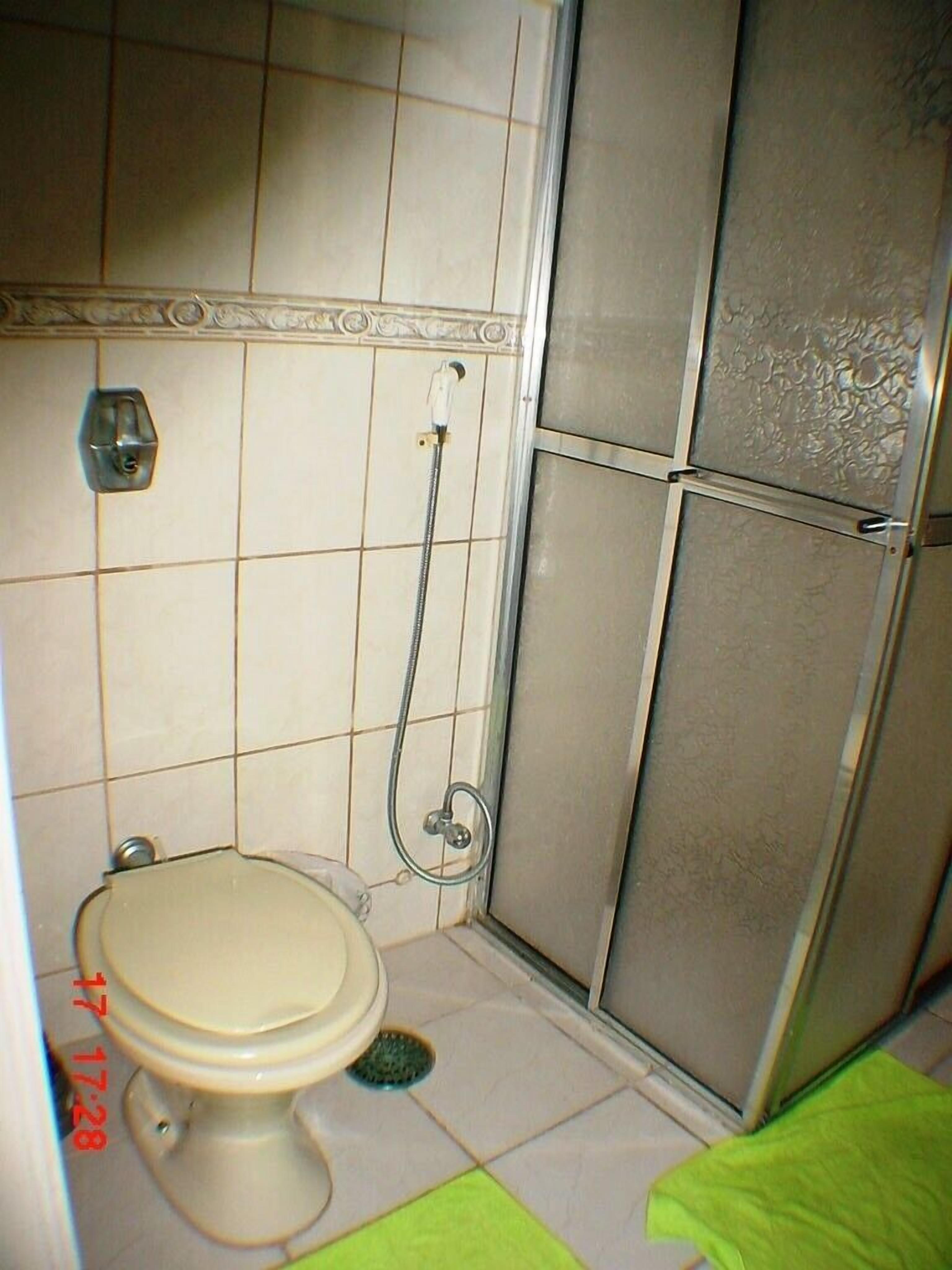 Apt. 2 Bedrooms + with WC, 50m Pitangueiras beach, 5 people